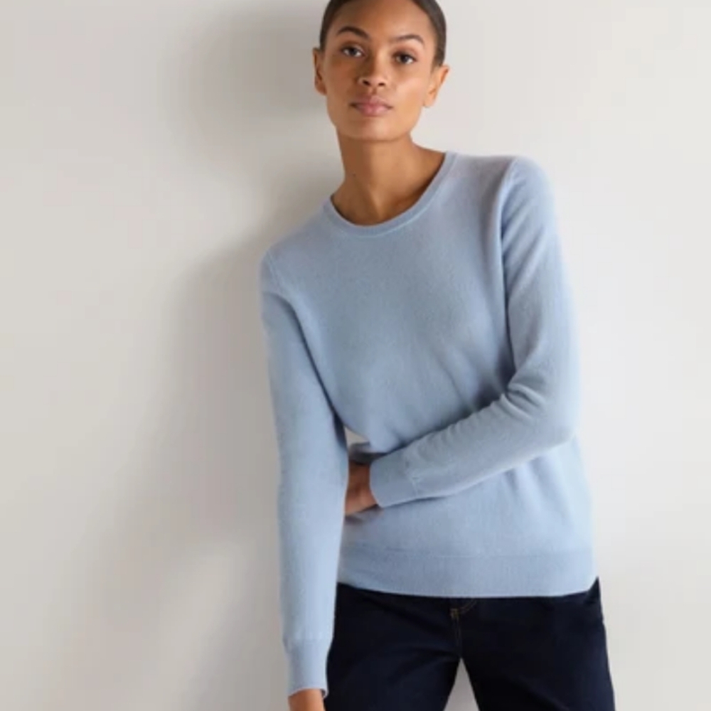 ESTHEME 100% Cashmere Baby Blue Crew Sweater M